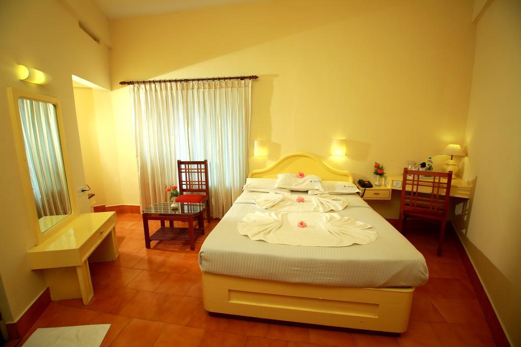 Michaels Inn Thekkady Exteriör bild