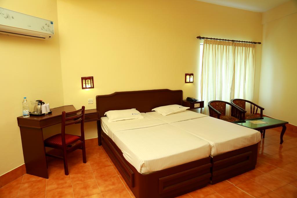 Michaels Inn Thekkady Exteriör bild